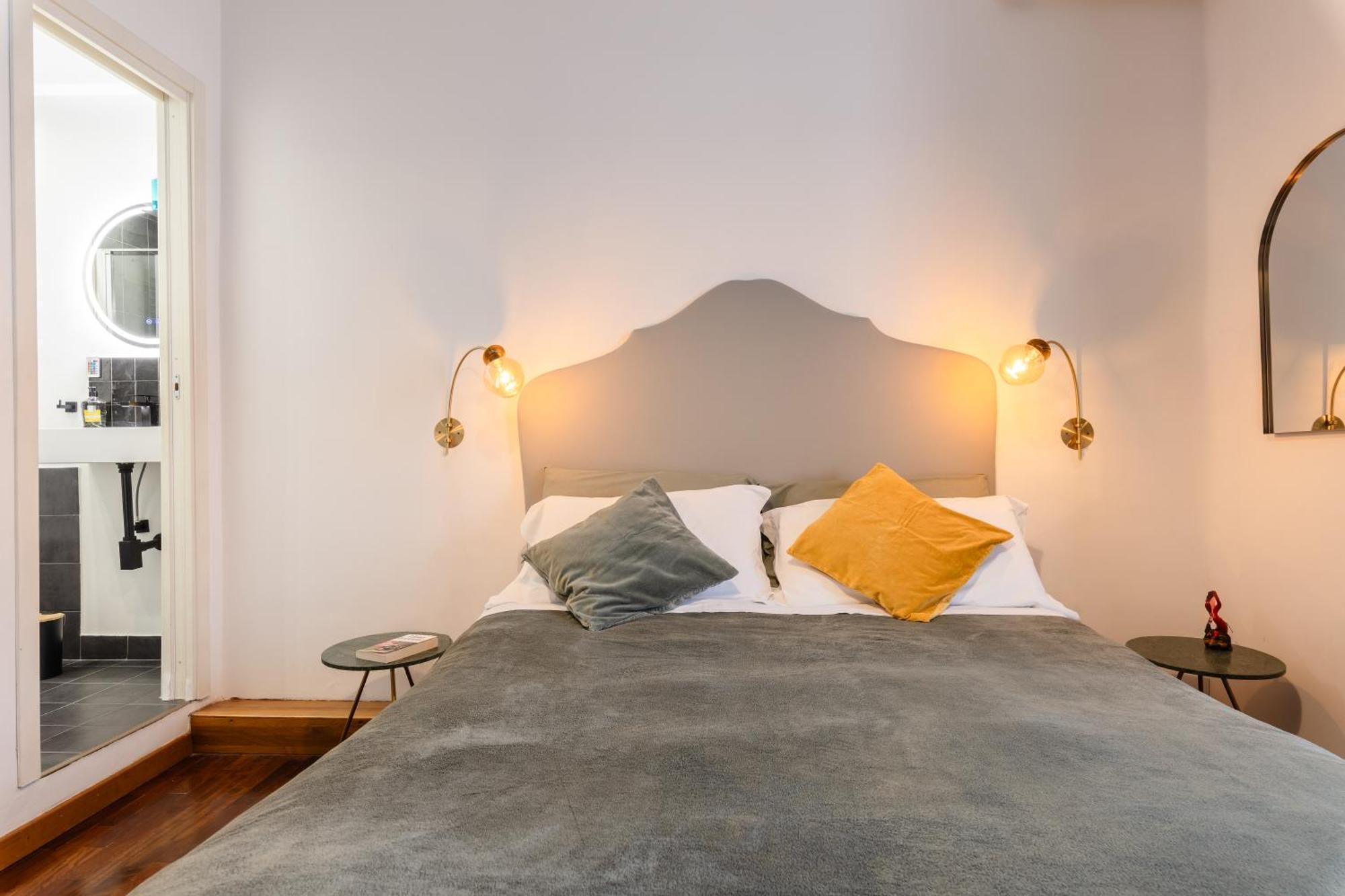 Napolicentro Mare - Sea View Rooms & Suites Exterior foto