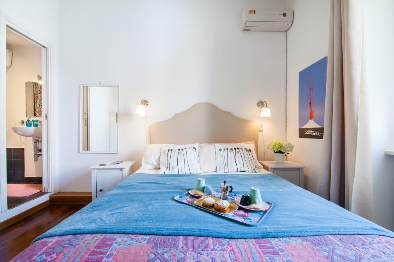 Napolicentro Mare - Sea View Rooms & Suites Exterior foto