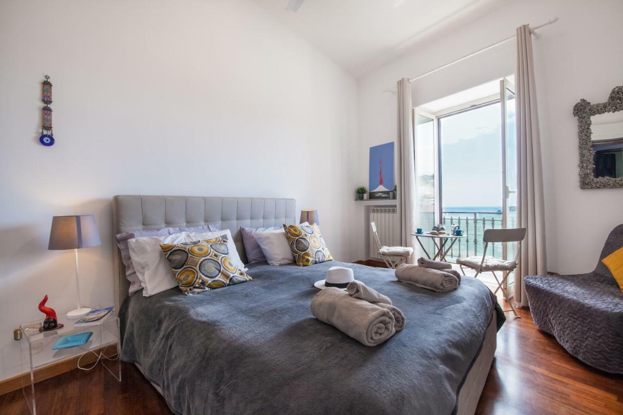 Napolicentro Mare - Sea View Rooms & Suites Exterior foto