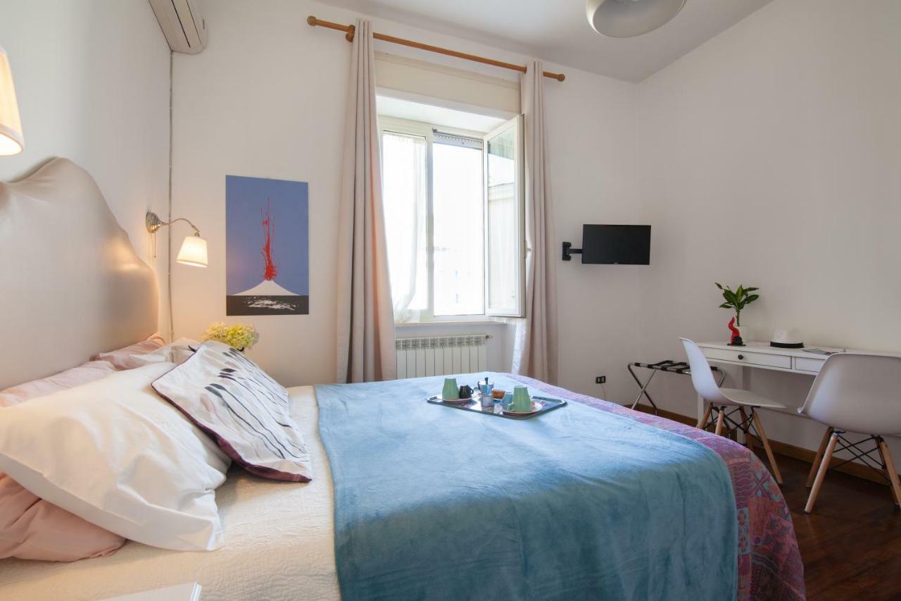 Napolicentro Mare - Sea View Rooms & Suites Exterior foto